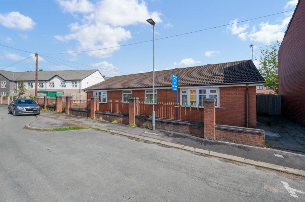 7 Bedroom Commercial Property, 401 Bickershaw Lane, Bickershaw, Wigan, WN2 5TE