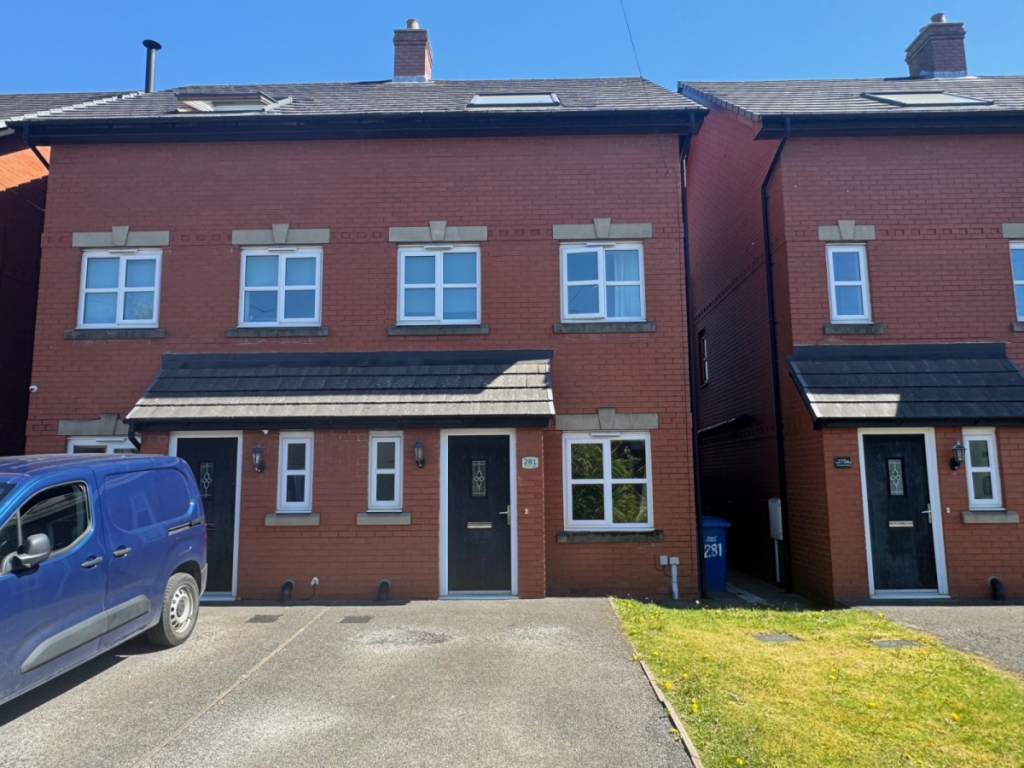 3 Bedroom Semi-Detached House, 281 Preston Road, Standish, Wigan, WN6 0NZ